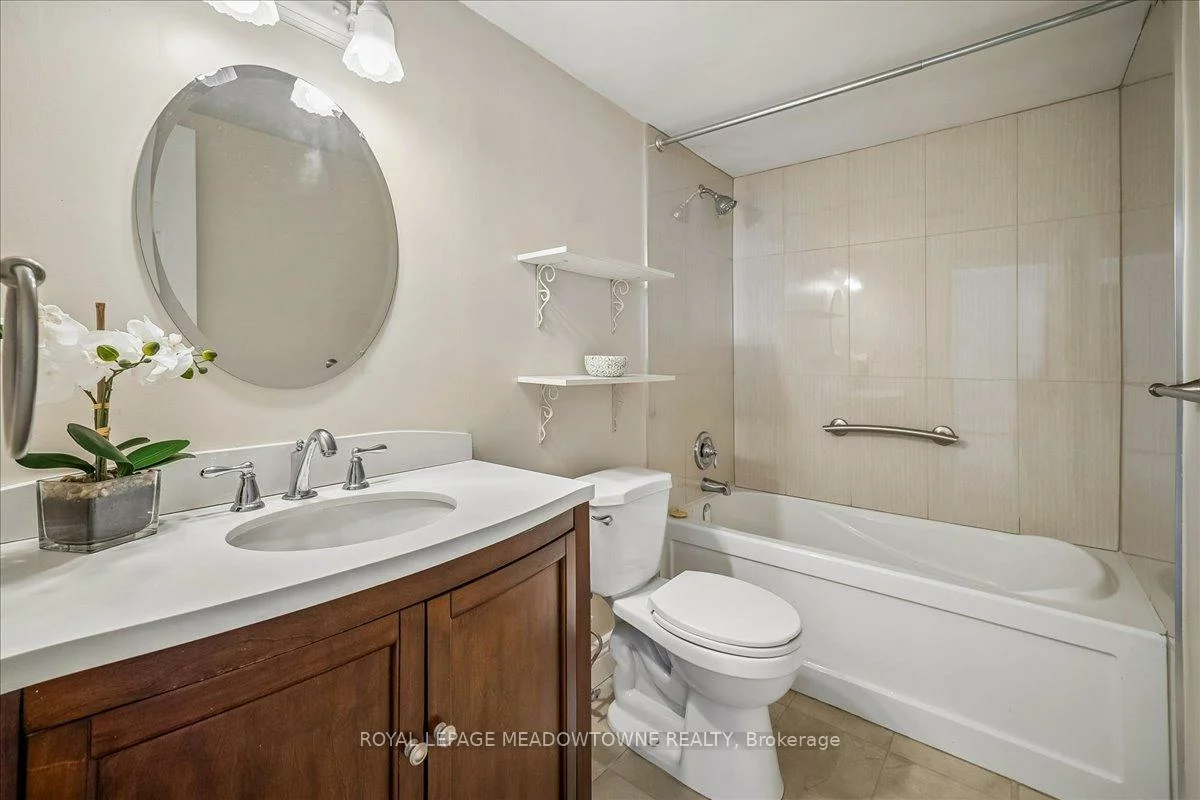 2263, Marine, 1001 - BR Bronte, Oakville