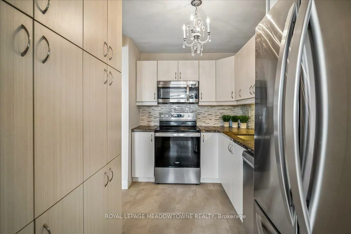 2263, Marine, 1001 - BR Bronte, Oakville