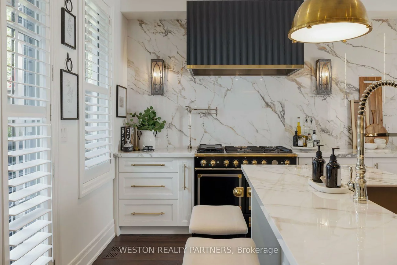 2369, Ontario, 1001 - BR Bronte, Oakville