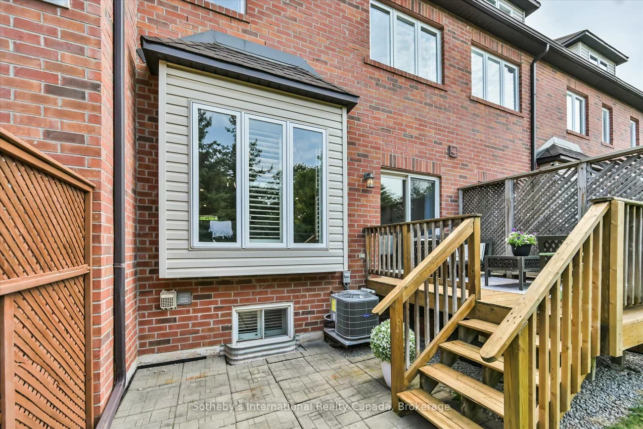 300, Ravineview, 1018 - WC Wedgewood Creek, Oakville