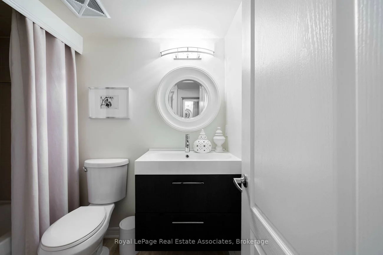 2563, Sixth, 1015 - RO River Oaks, Oakville