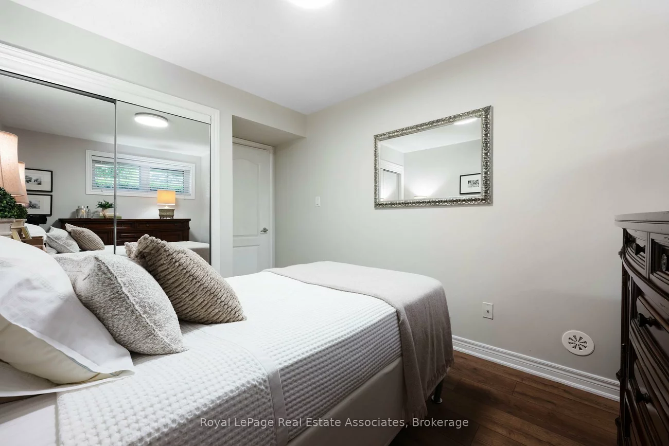 2563, Sixth, 1015 - RO River Oaks, Oakville