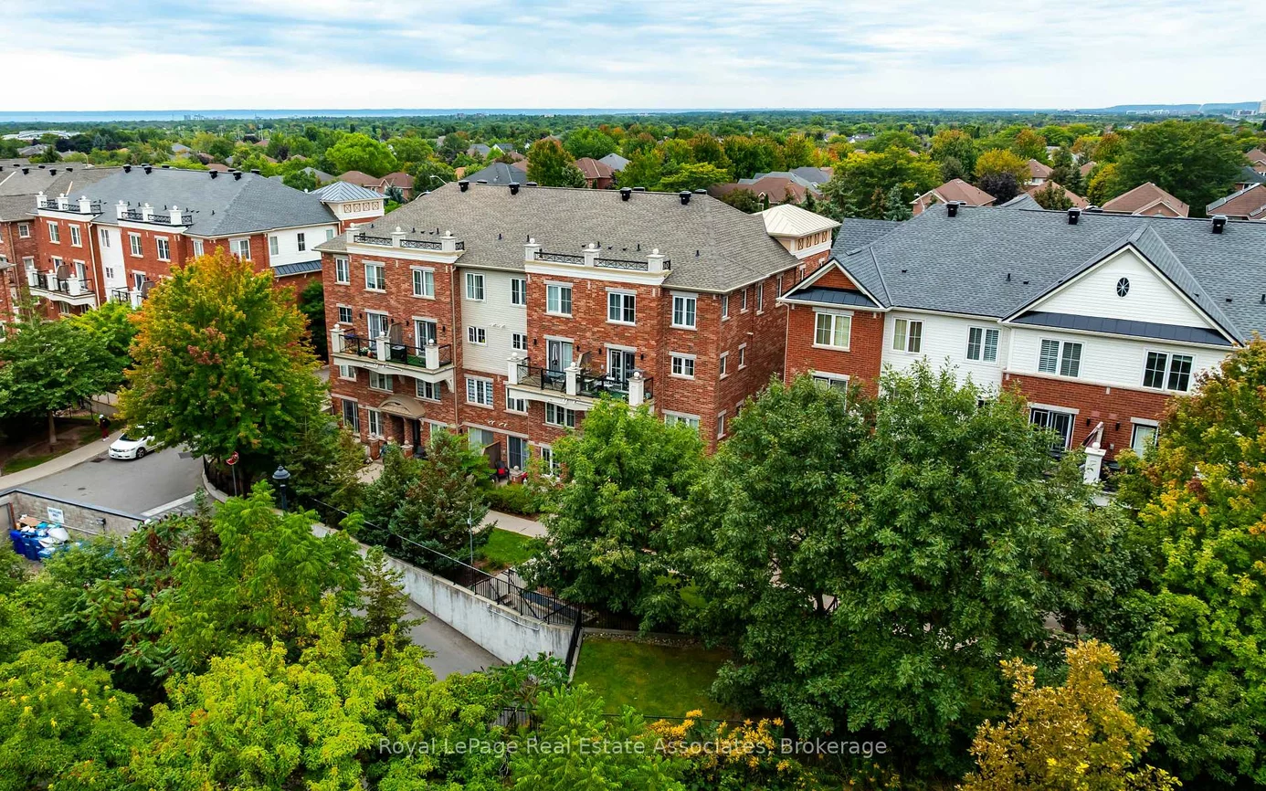 2563, Sixth, 1015 - RO River Oaks, Oakville