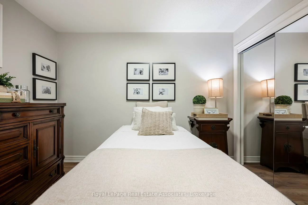 2563, Sixth, 1015 - RO River Oaks, Oakville