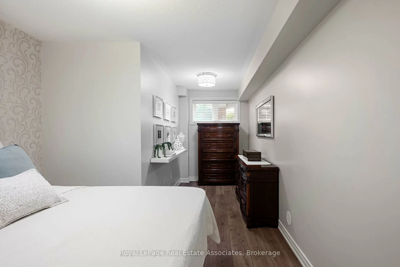 2563, Sixth, 1015 - RO River Oaks, Oakville