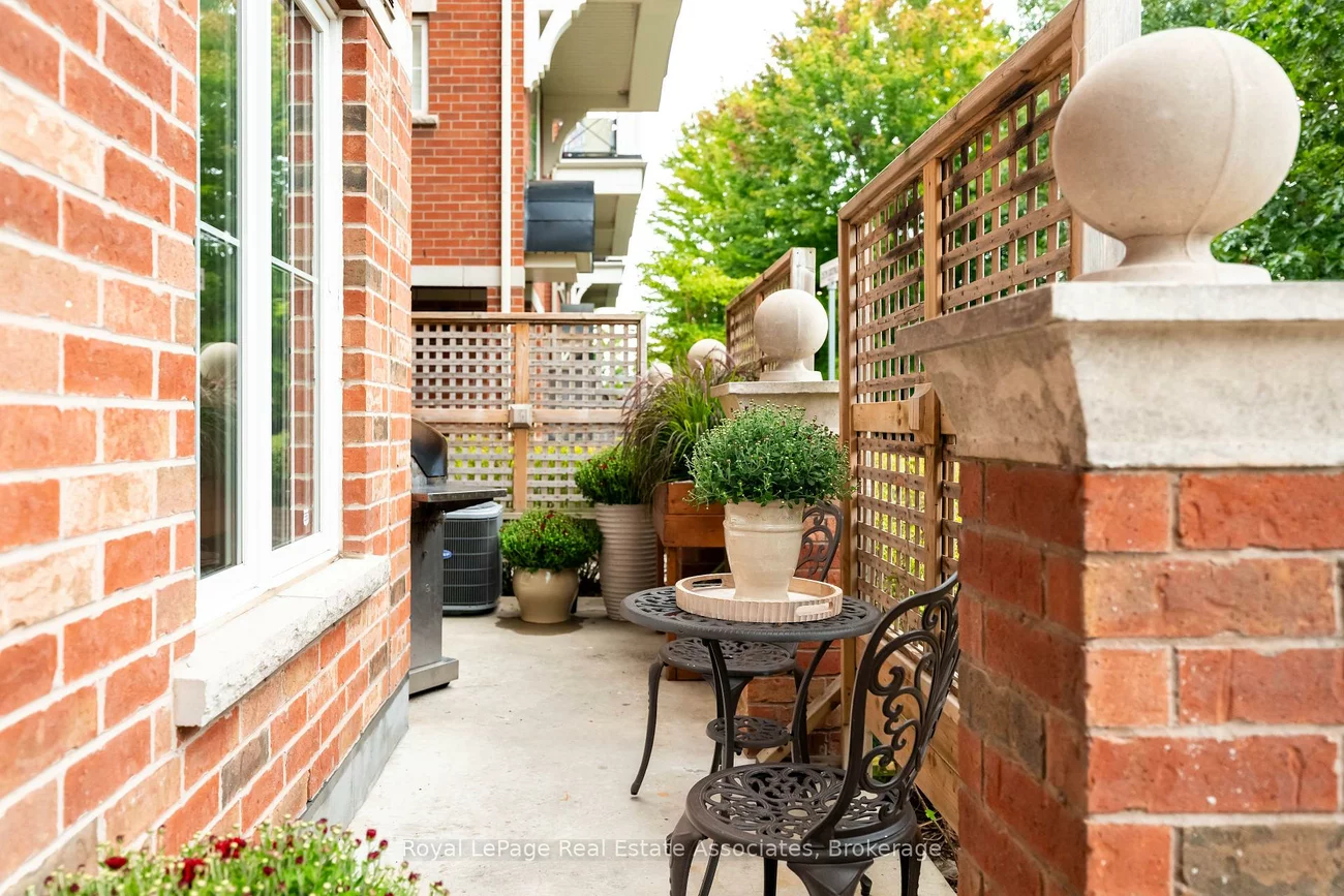 2563, Sixth, 1015 - RO River Oaks, Oakville