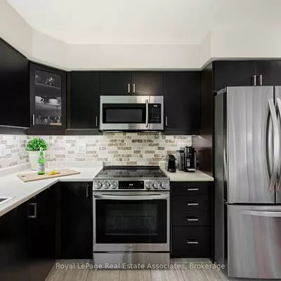 2563, Sixth, 1015 - RO River Oaks, Oakville