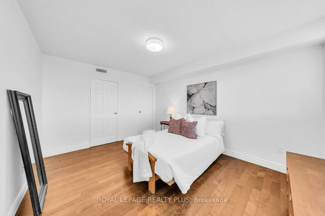 1359, White Oaks, 1005 - FA Falgarwood, Oakville