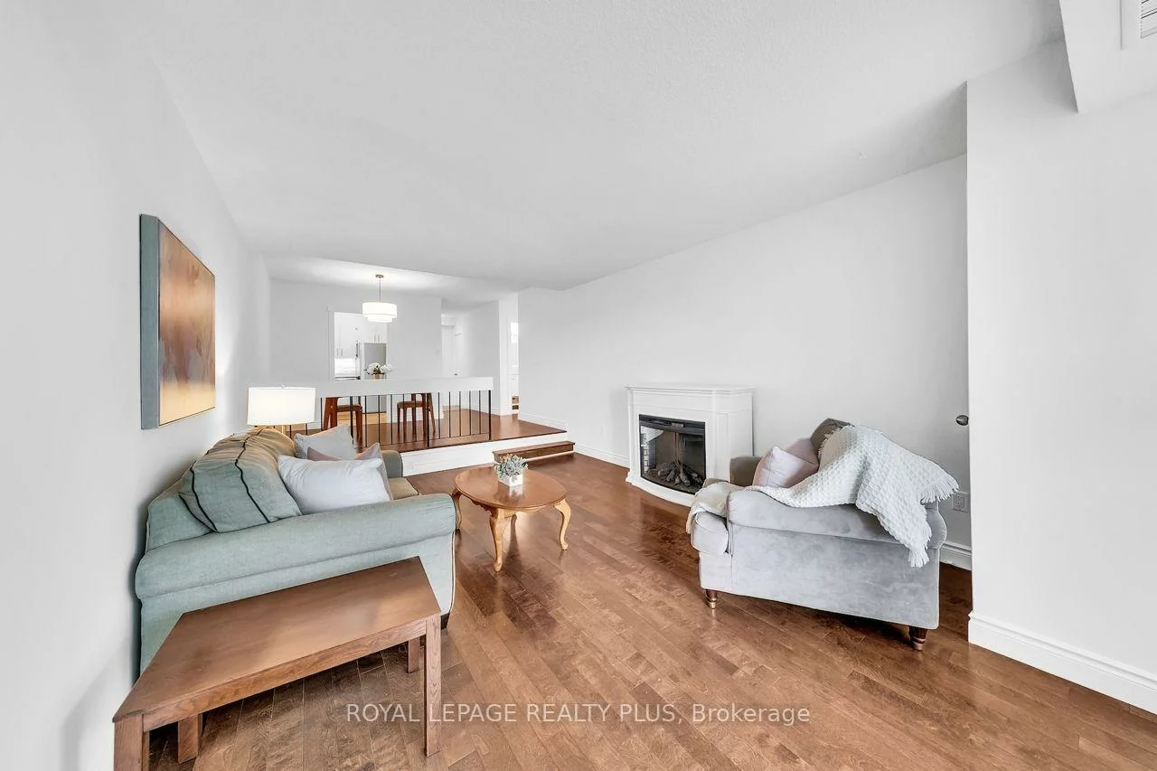 1359, White Oaks, 1005 - FA Falgarwood, Oakville