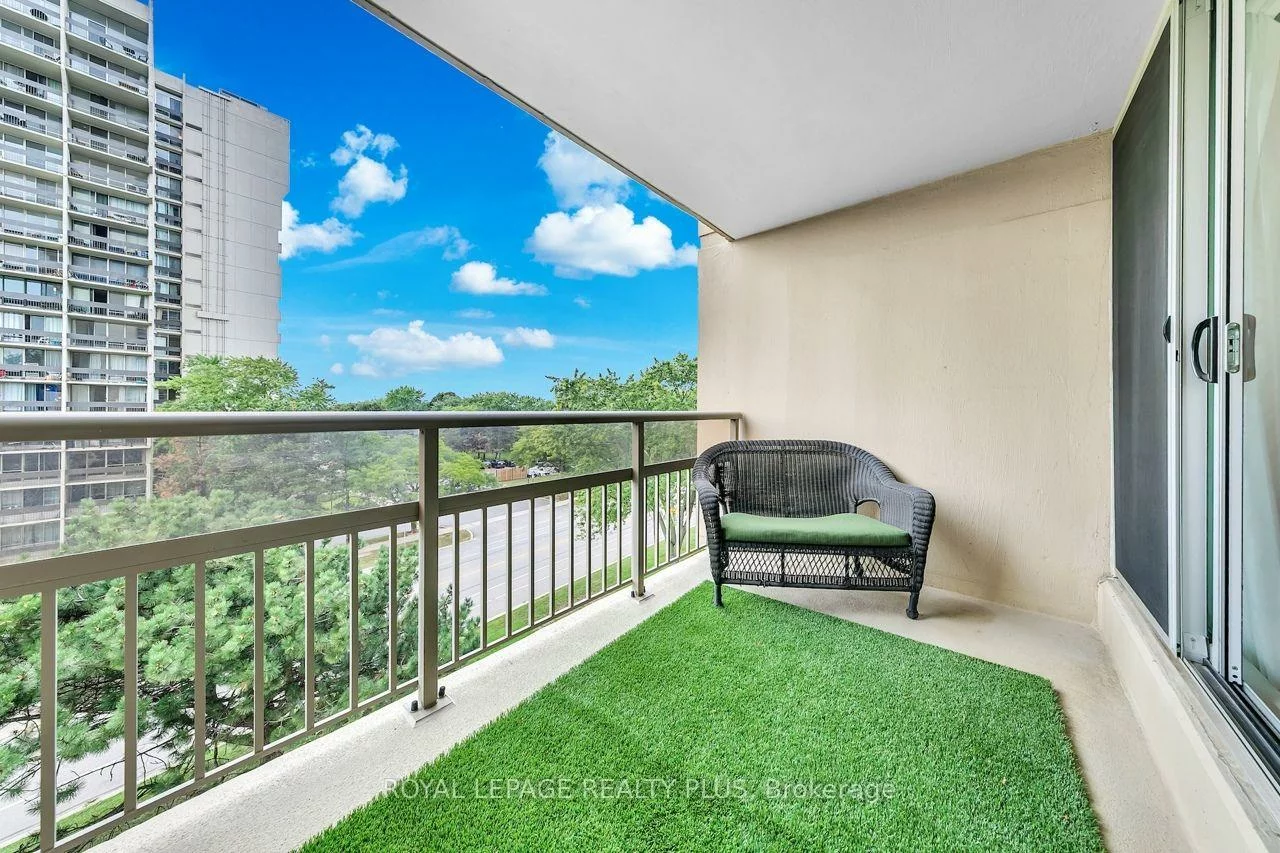 1359, White Oaks, 1005 - FA Falgarwood, Oakville