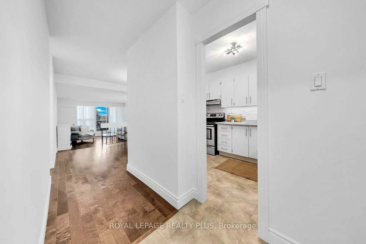 1359, White Oaks, 1005 - FA Falgarwood, Oakville