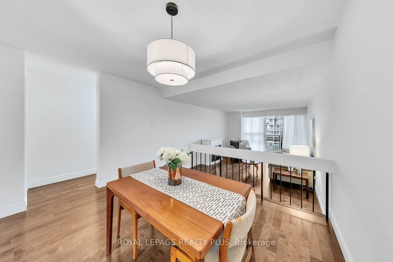 1359, White Oaks, 1005 - FA Falgarwood, Oakville