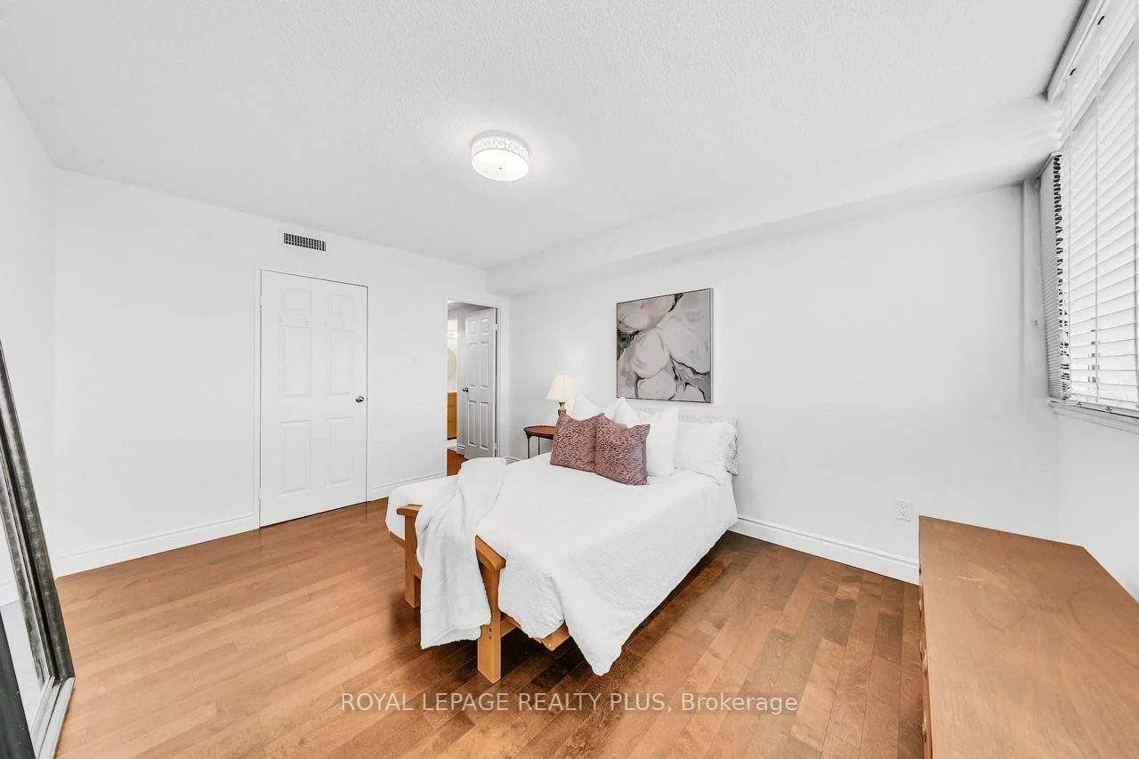 1359, White Oaks, 1005 - FA Falgarwood, Oakville