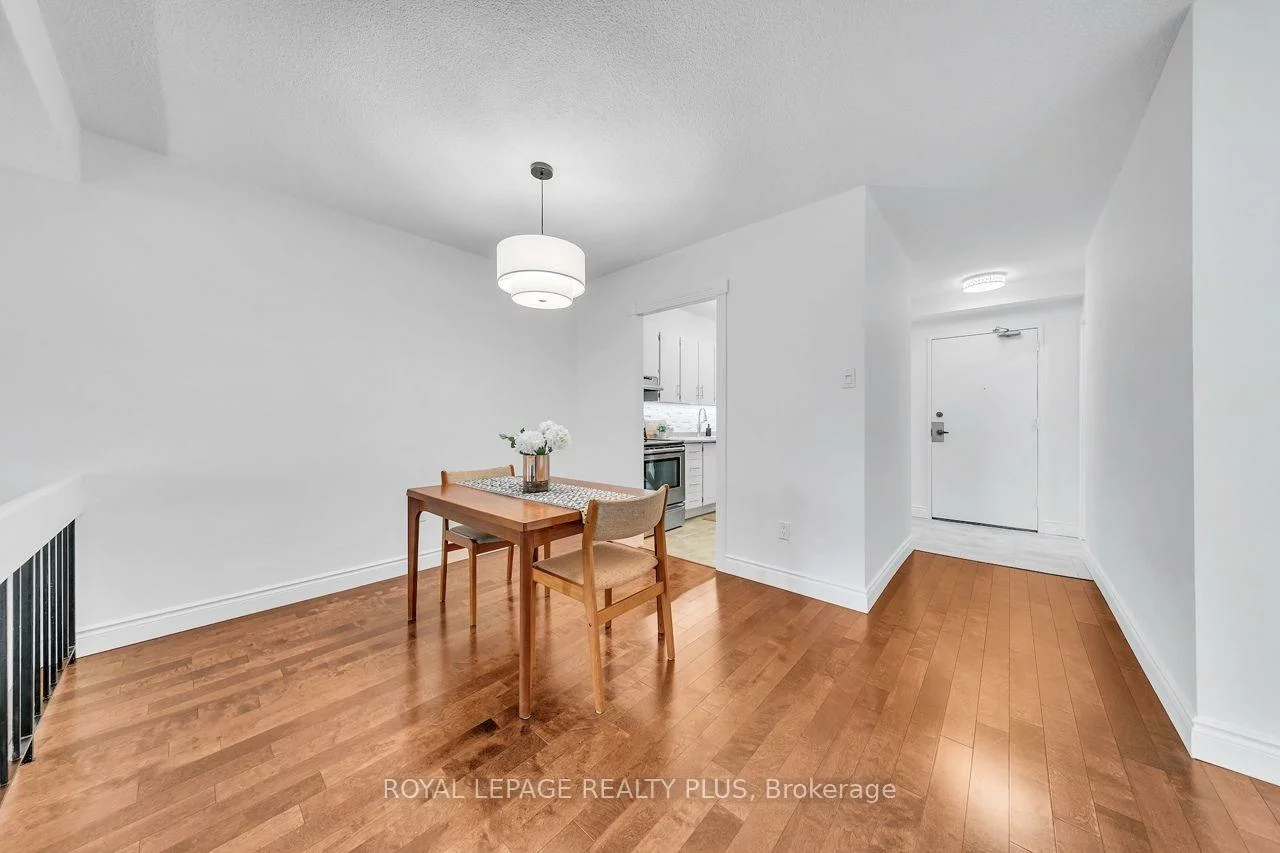 1359, White Oaks, 1005 - FA Falgarwood, Oakville