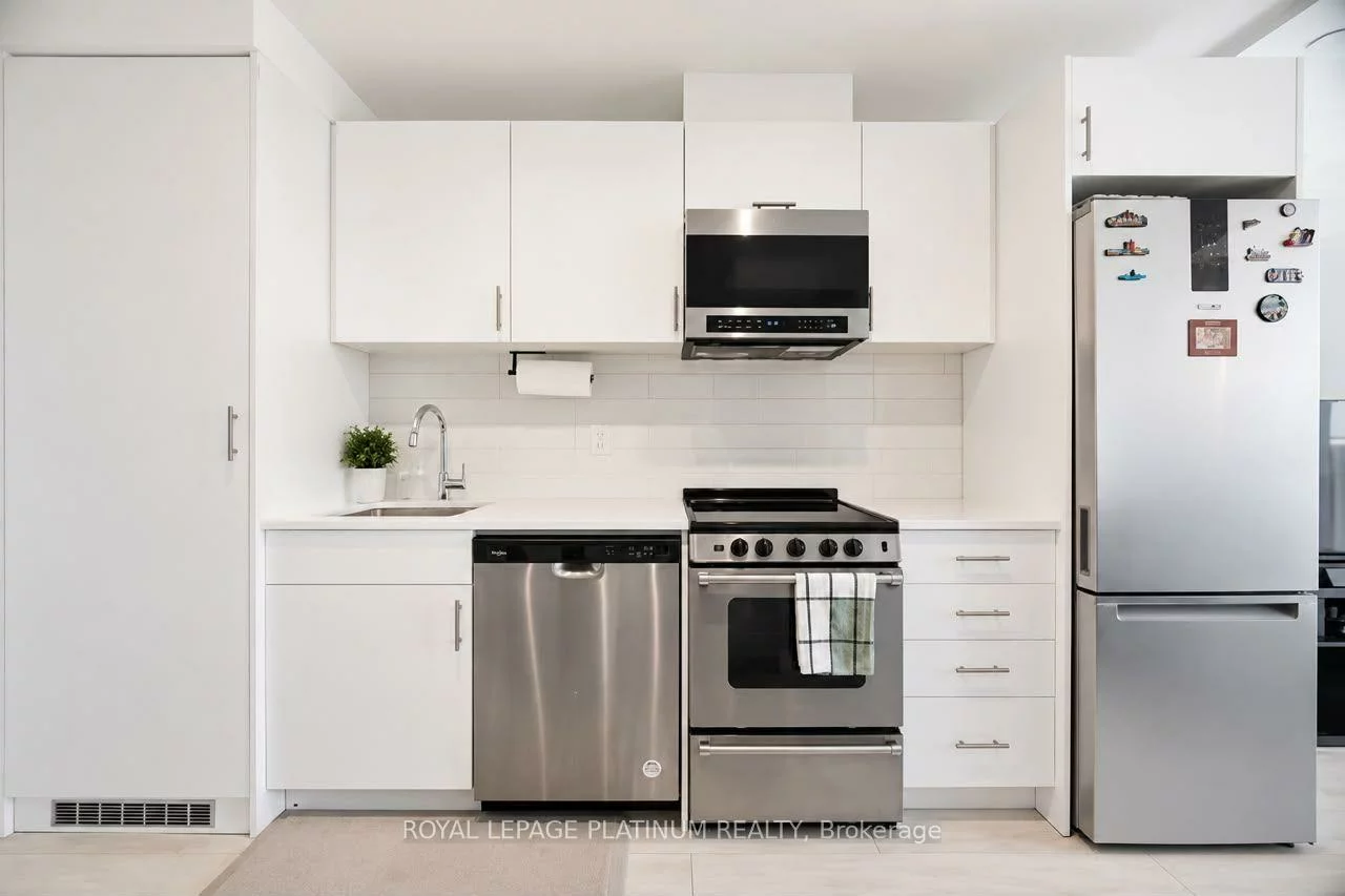 412, Silver Maple, 1010 - JM Joshua Meadows, Oakville