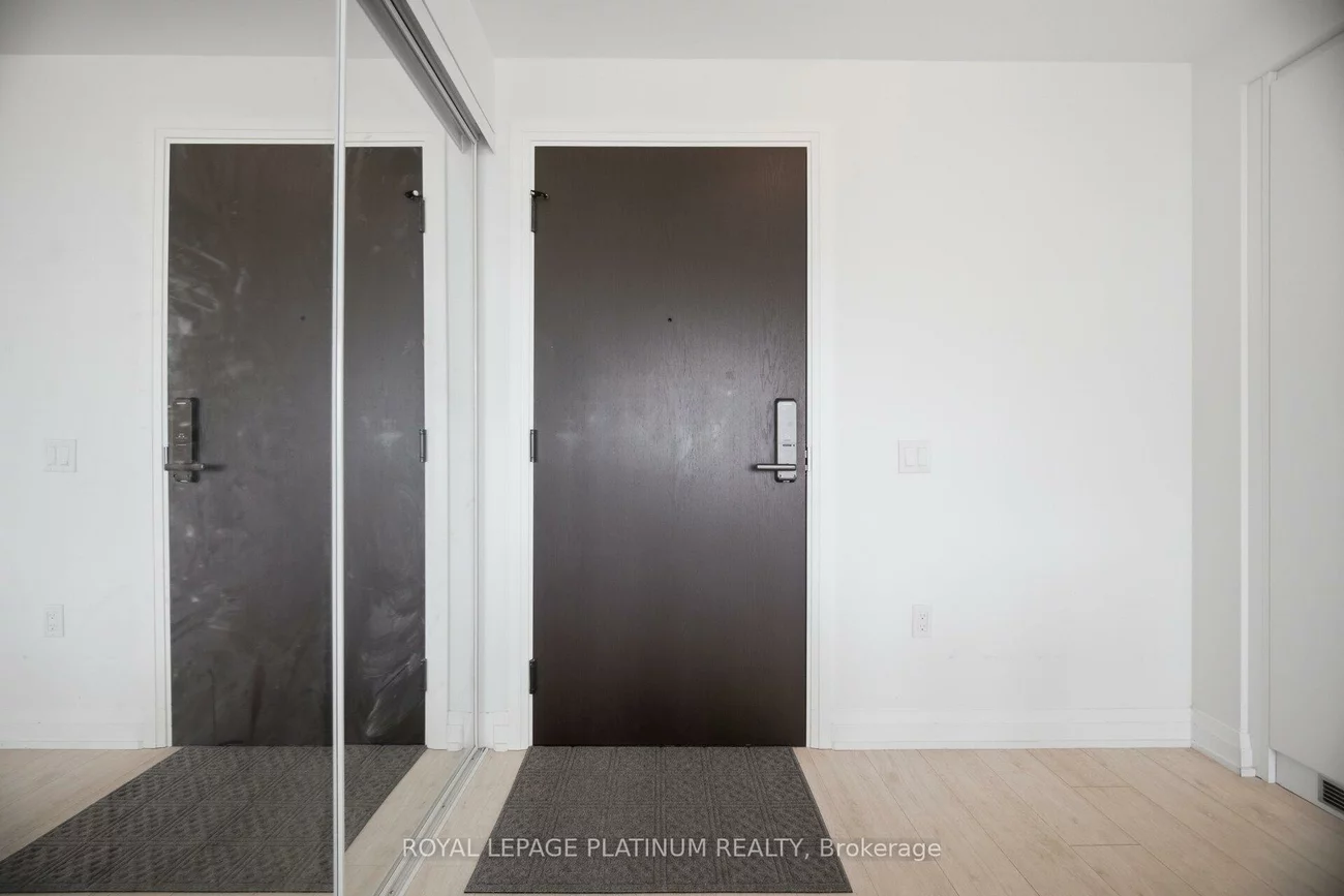 412, Silver Maple, 1010 - JM Joshua Meadows, Oakville