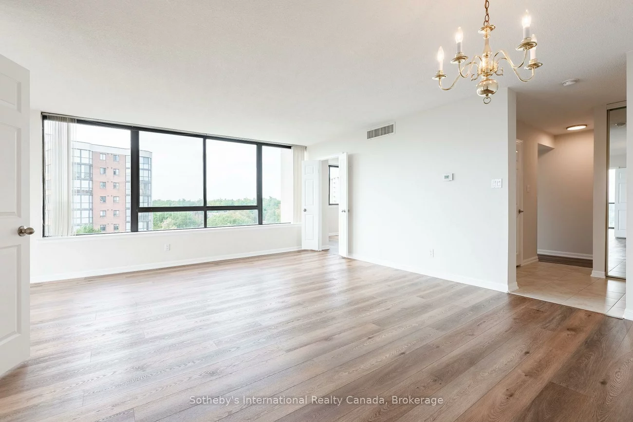 1230, Marlborough, 1003 - CP College Park, Oakville