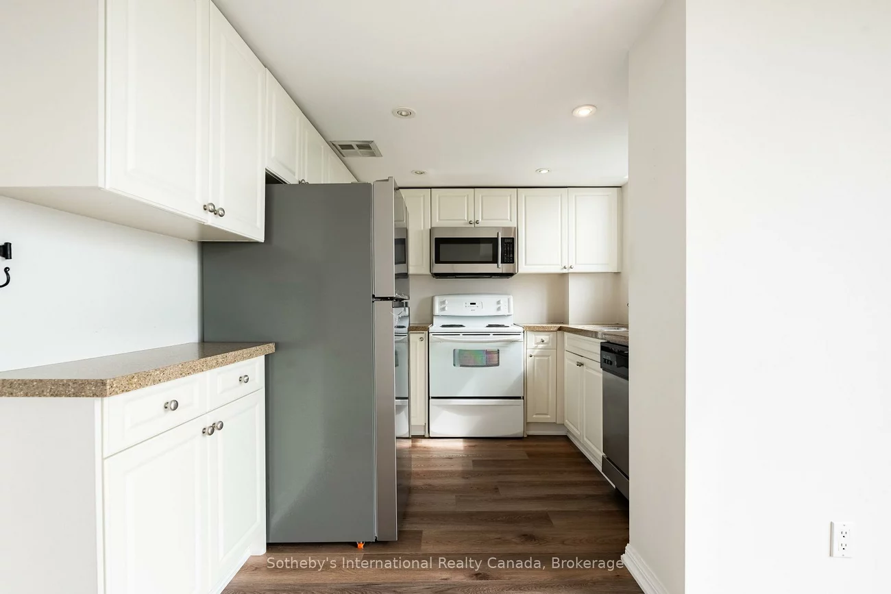 1230, Marlborough, 1003 - CP College Park, Oakville
