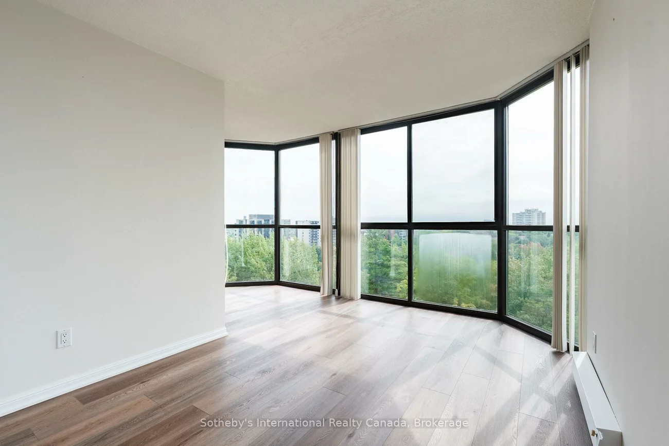 1230, Marlborough, 1003 - CP College Park, Oakville