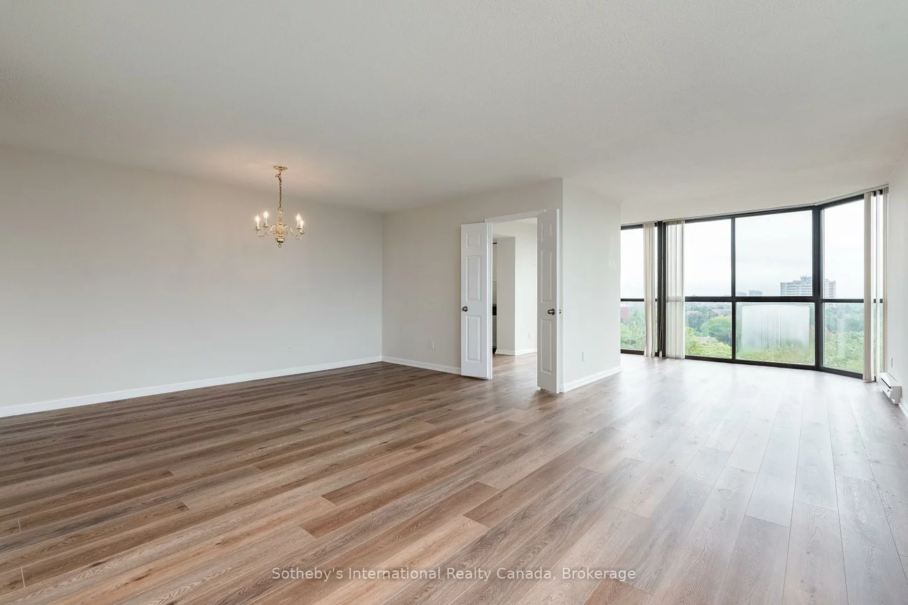 1230, Marlborough, 1003 - CP College Park, Oakville