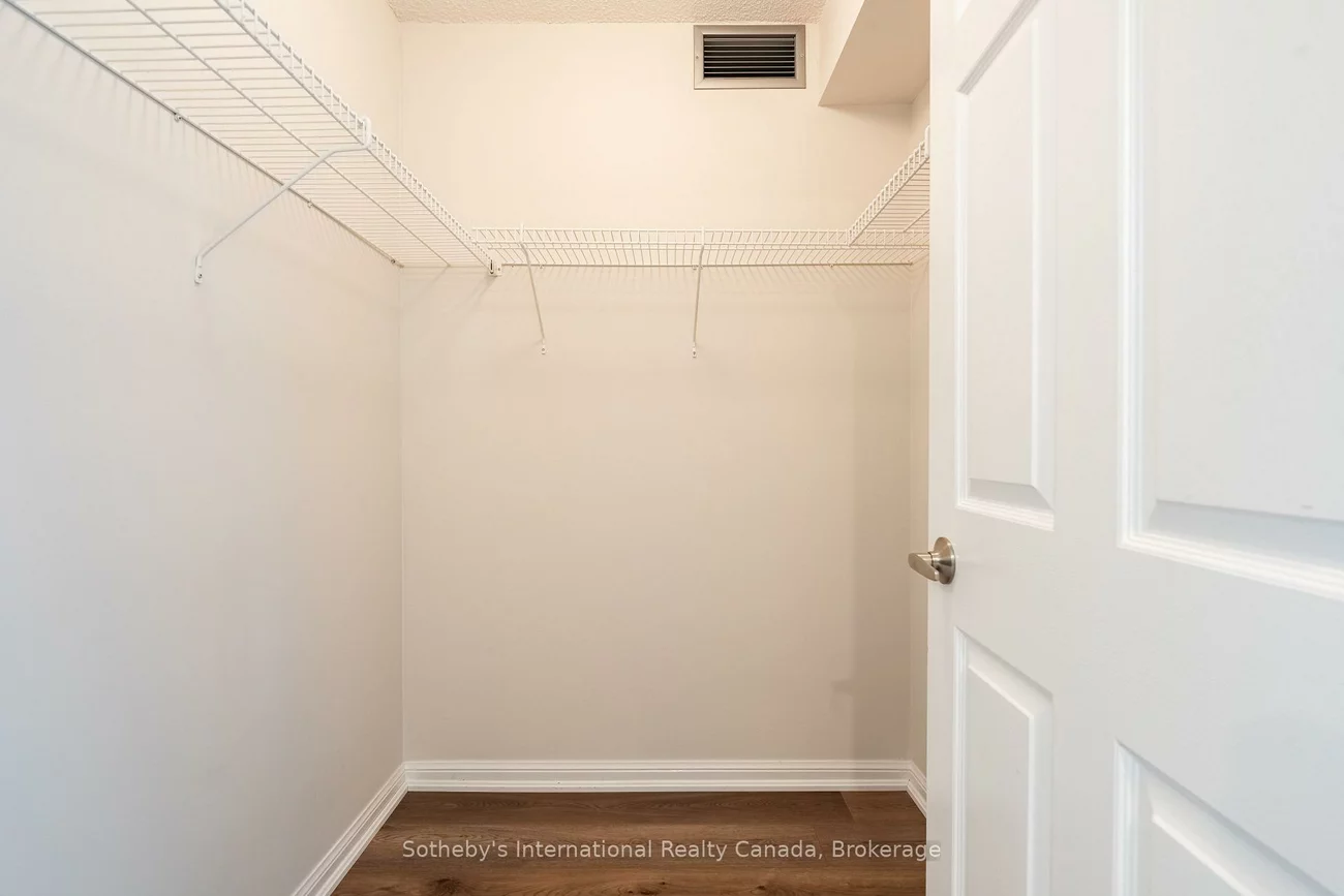 1230, Marlborough, 1003 - CP College Park, Oakville