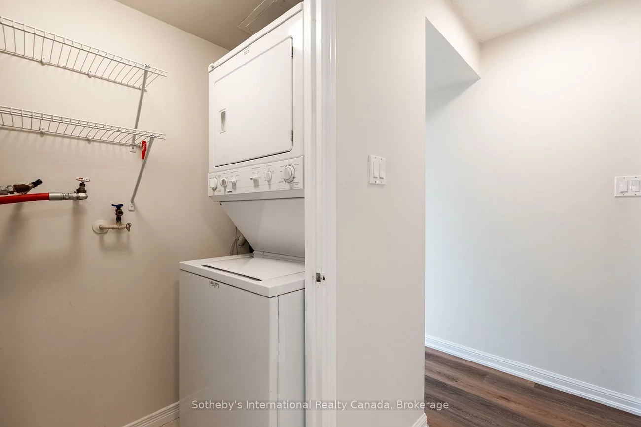 1230, Marlborough, 1003 - CP College Park, Oakville