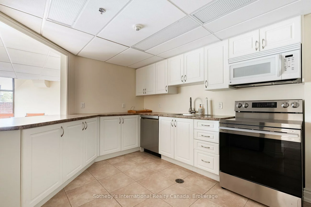 1230, Marlborough, 1003 - CP College Park, Oakville