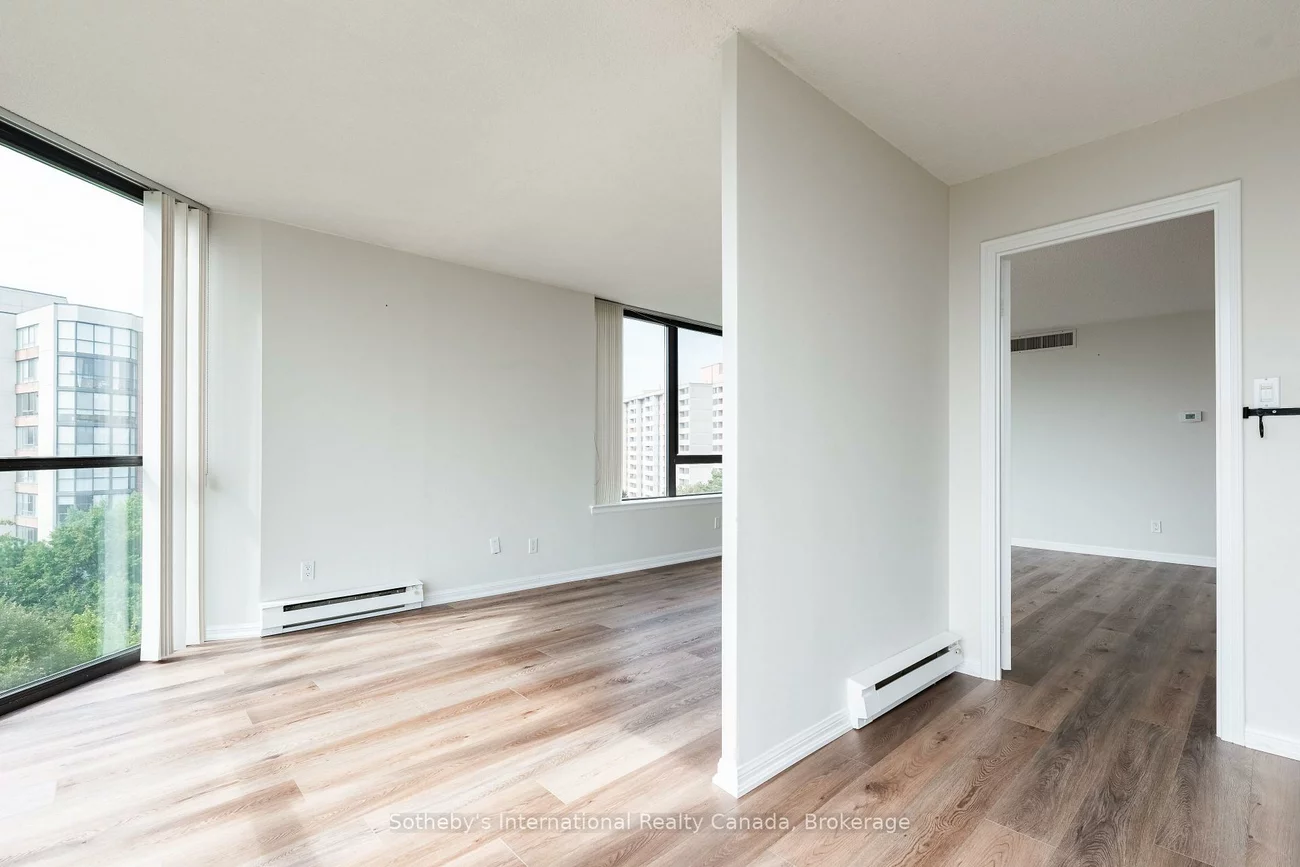 1230, Marlborough, 1003 - CP College Park, Oakville