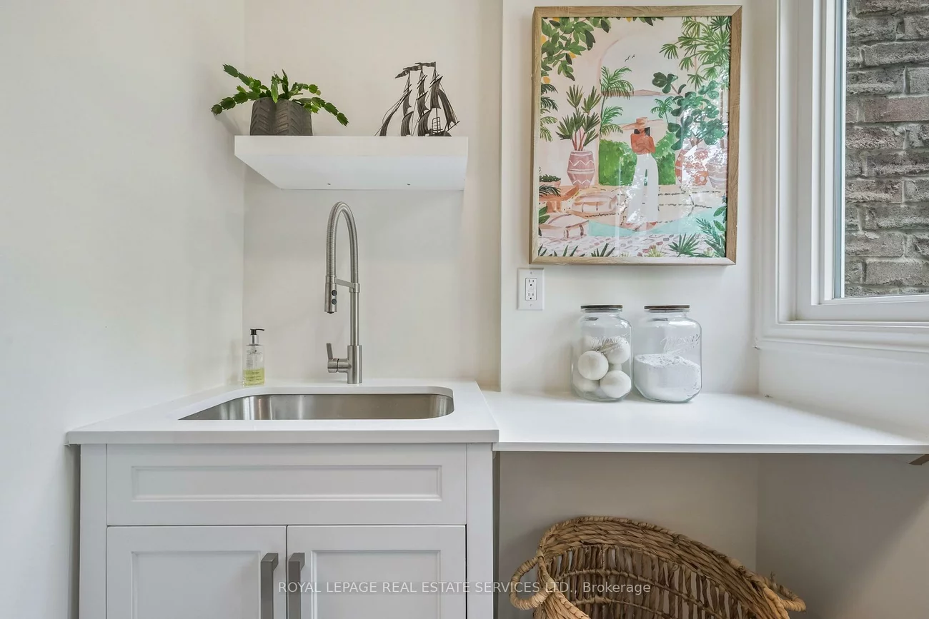 2222, Marine, 1001 - BR Bronte, Oakville