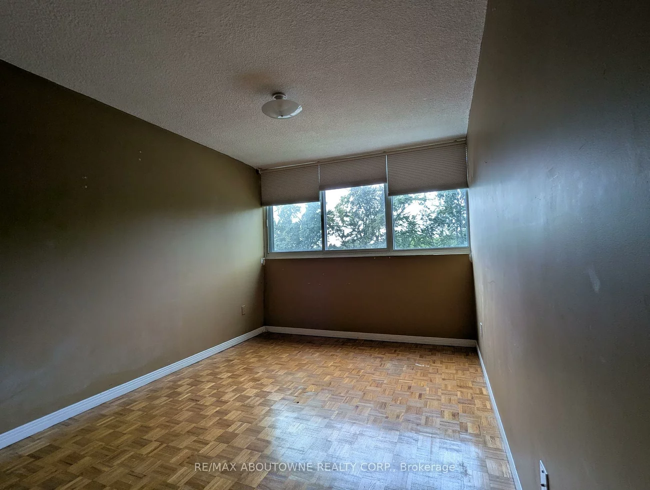 1359, White Oaks, 1005 - FA Falgarwood, Oakville