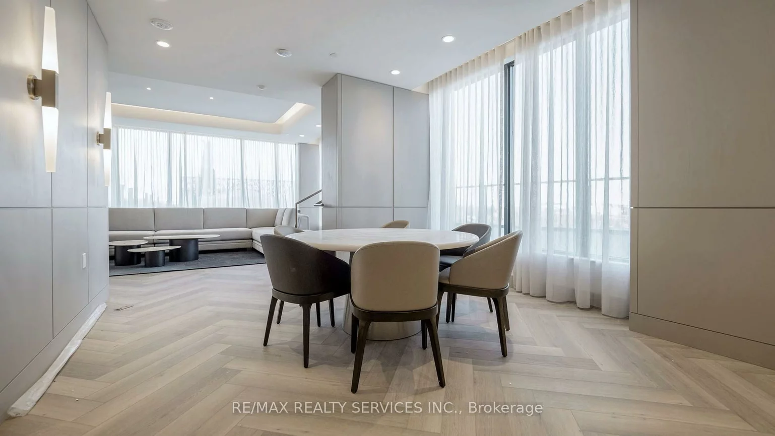 1415, Dundas, 1010 - JM Joshua Meadows, Oakville