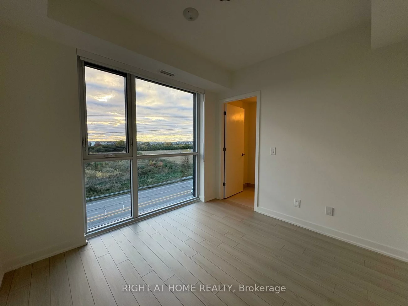 3071, Trafalgar, 1010 - JM Joshua Meadows, Oakville