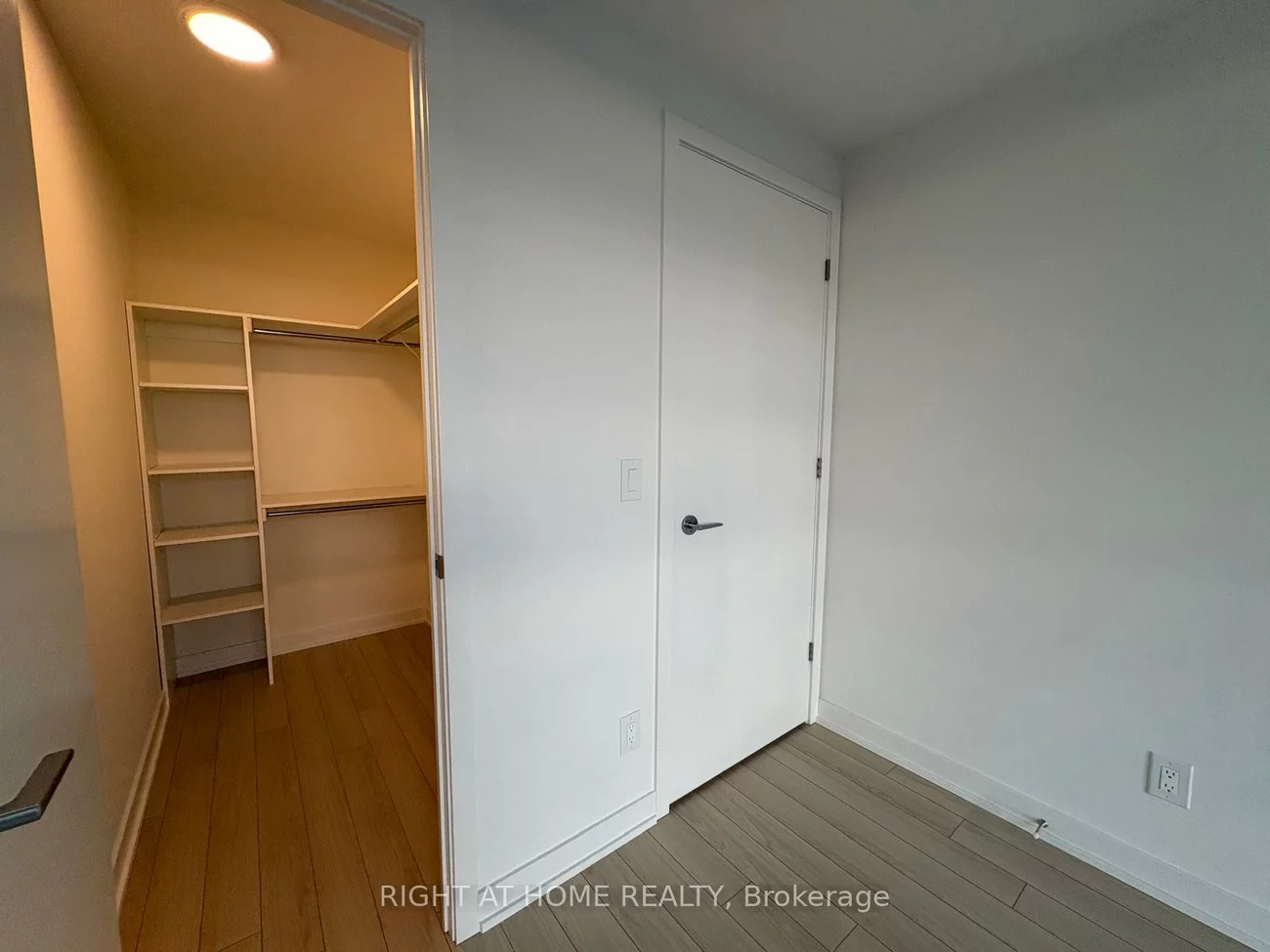 3071, Trafalgar, 1010 - JM Joshua Meadows, Oakville