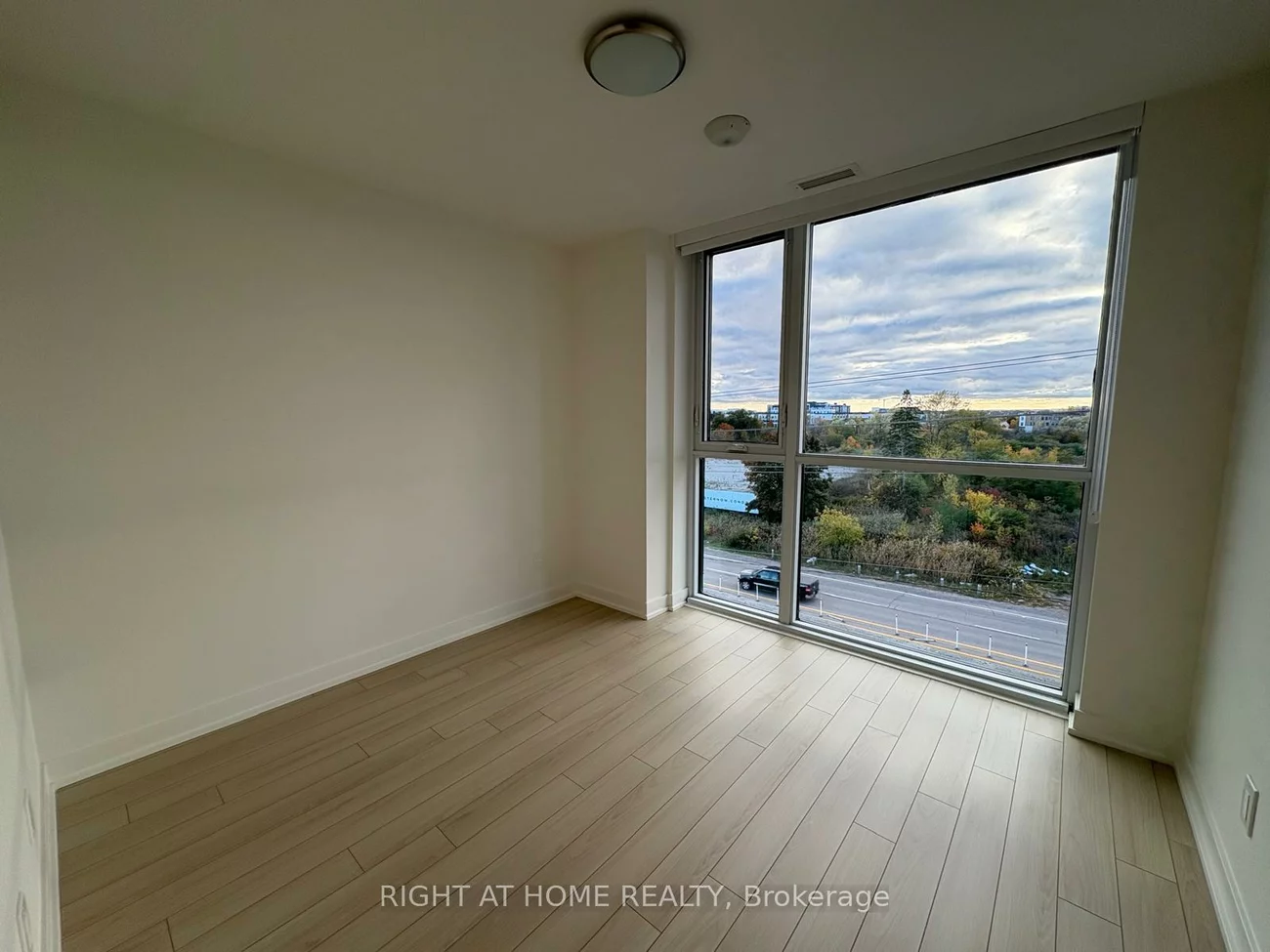 3071, Trafalgar, 1010 - JM Joshua Meadows, Oakville