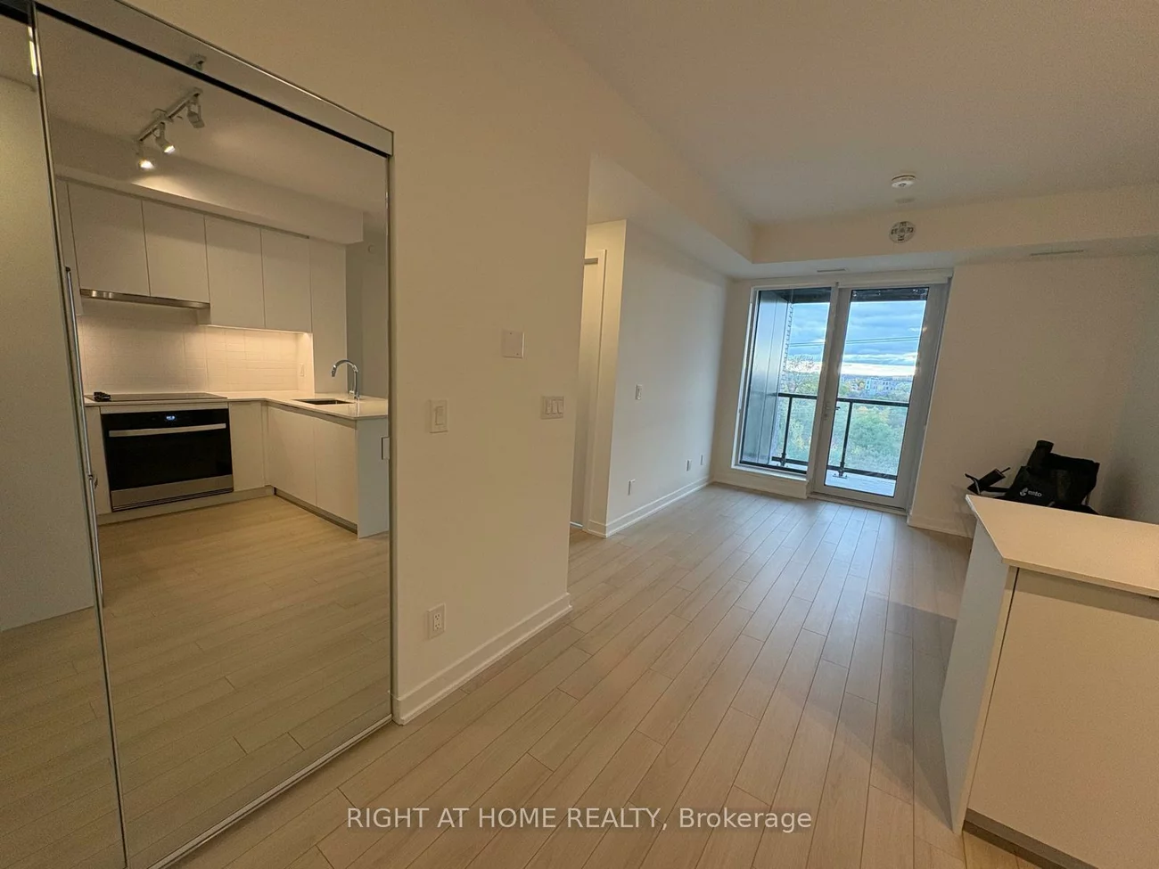 3071, Trafalgar, 1010 - JM Joshua Meadows, Oakville