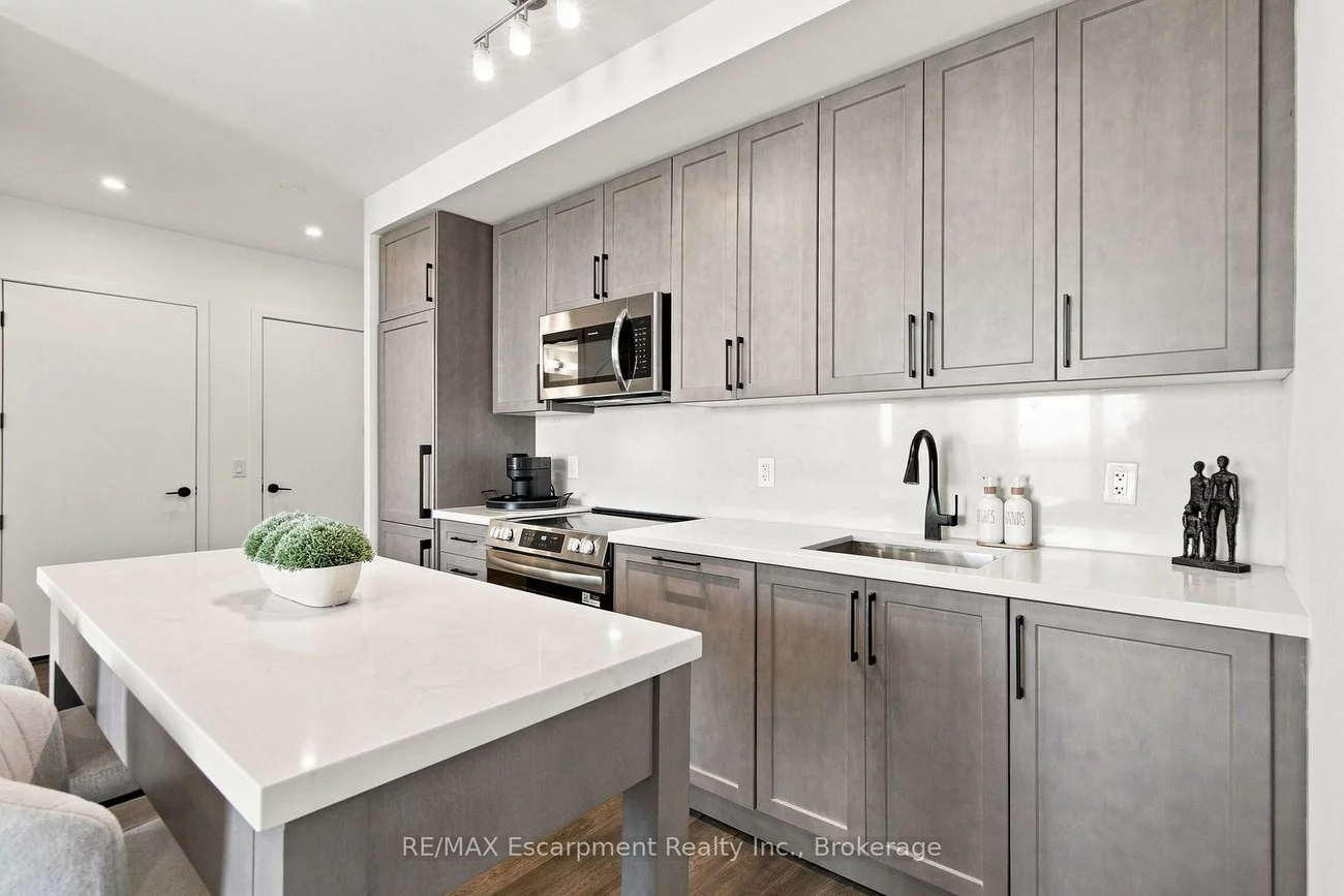 2450, Old Bronte, 1019 - WM Westmount, Oakville