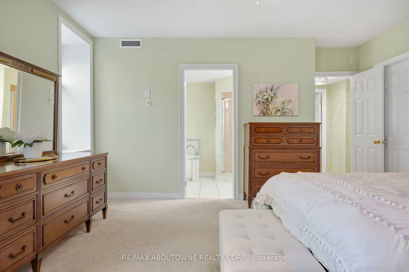 390, Upper Middle, 1005 - FA Falgarwood, Oakville