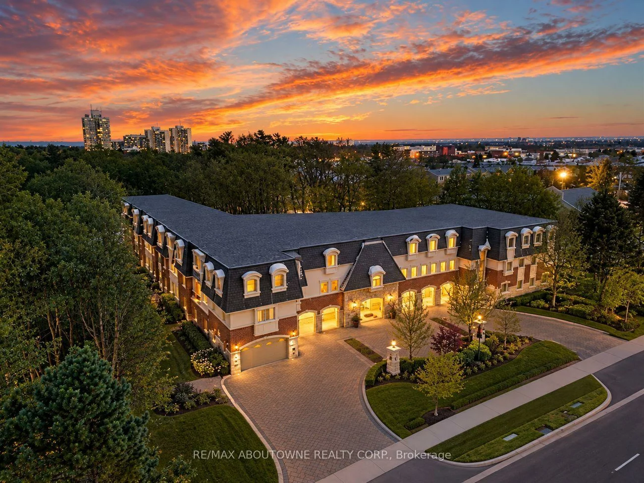 390, Upper Middle, 1005 - FA Falgarwood, Oakville