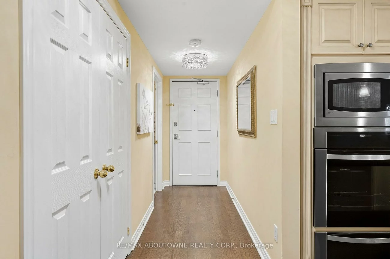 390, Upper Middle, 1005 - FA Falgarwood, Oakville