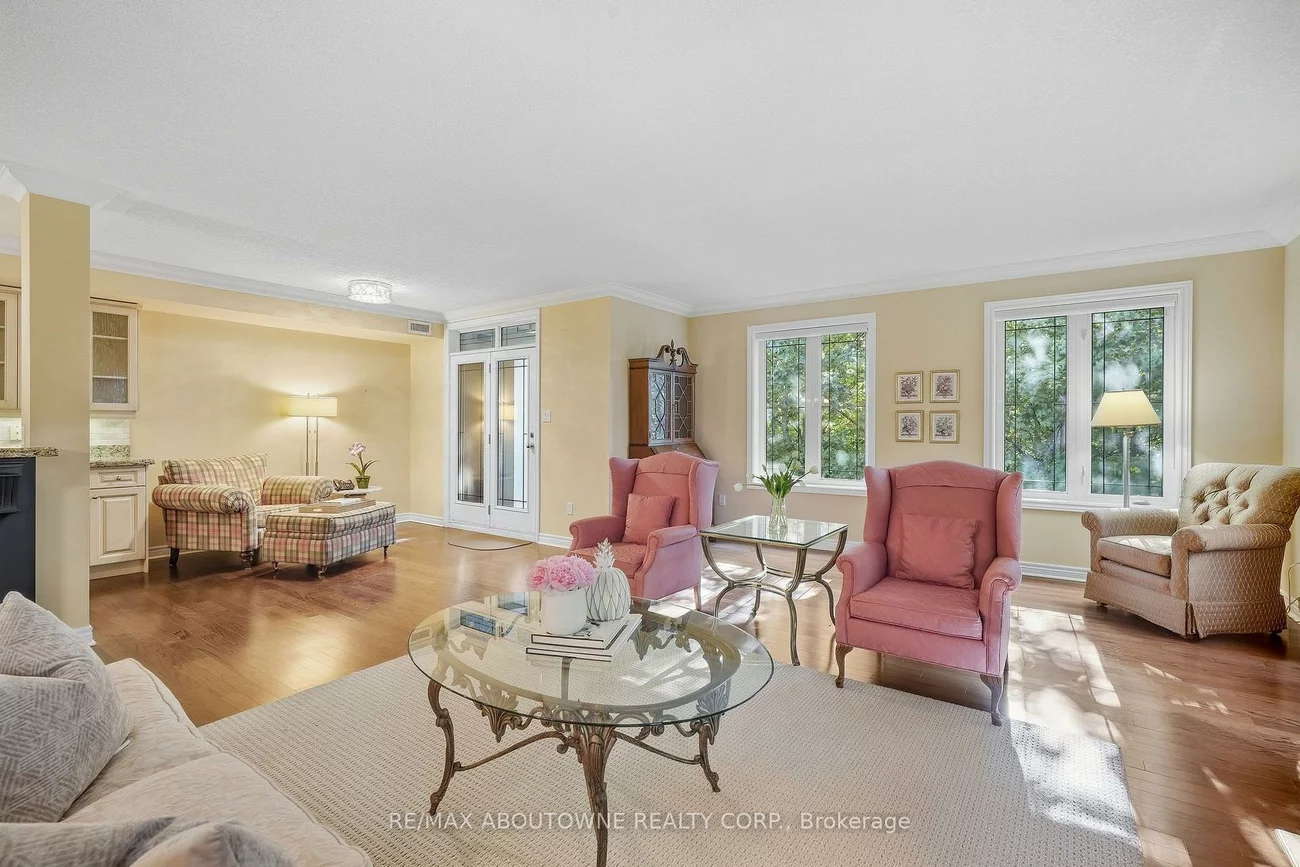 390, Upper Middle, 1005 - FA Falgarwood, Oakville