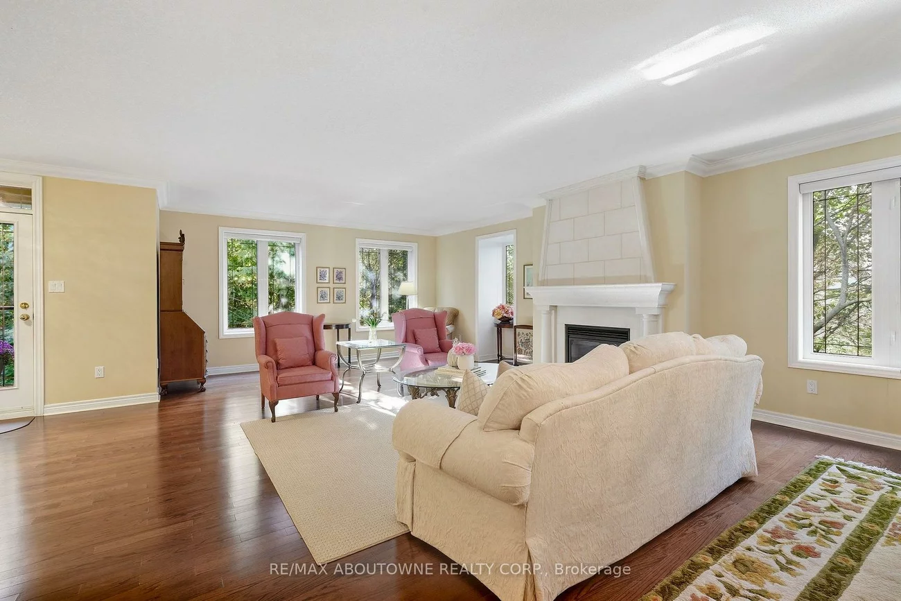 390, Upper Middle, 1005 - FA Falgarwood, Oakville