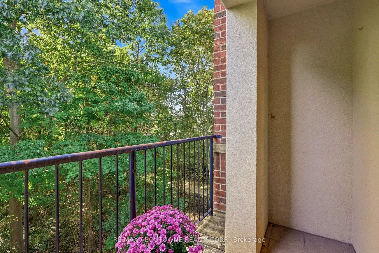 390, Upper Middle, 1005 - FA Falgarwood, Oakville