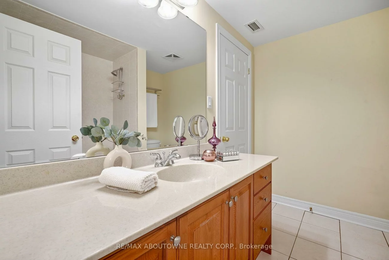 390, Upper Middle, 1005 - FA Falgarwood, Oakville