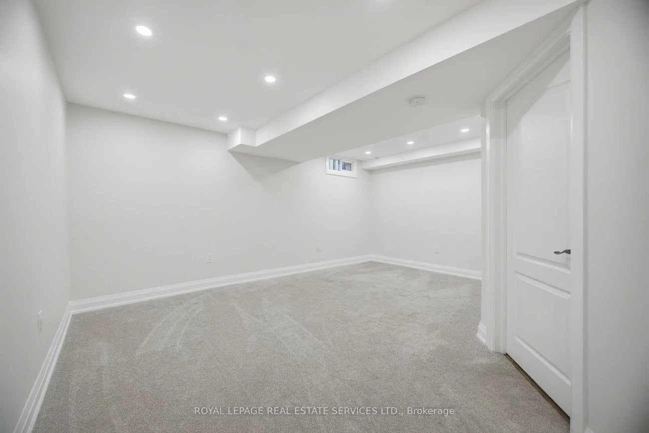 2411, Sovereign, 1001 - BR Bronte, Oakville