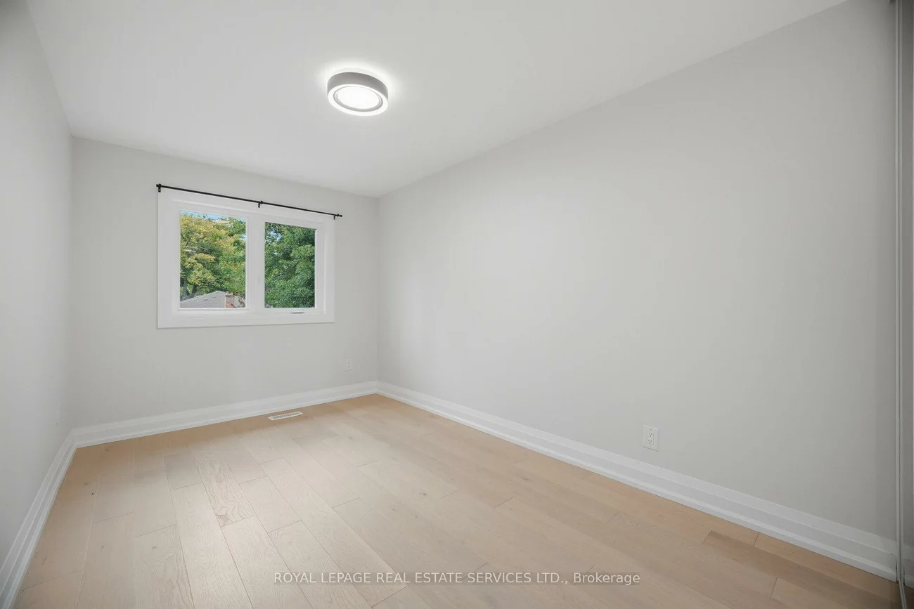 2411, Sovereign, 1001 - BR Bronte, Oakville