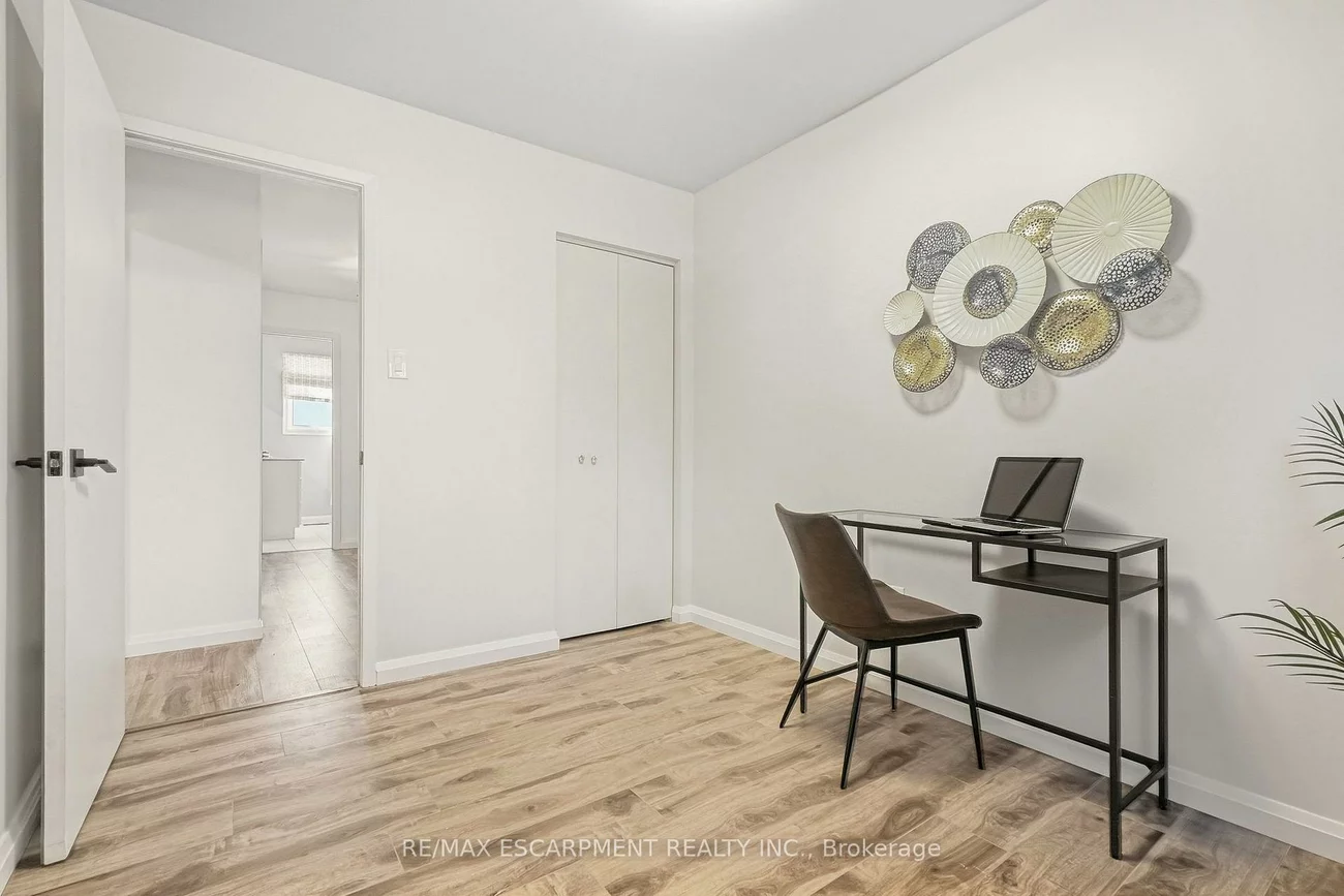 1518, Sixth, 1003 - CP College Park, Oakville