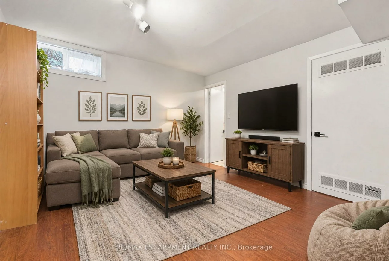 1518, Sixth, 1003 - CP College Park, Oakville