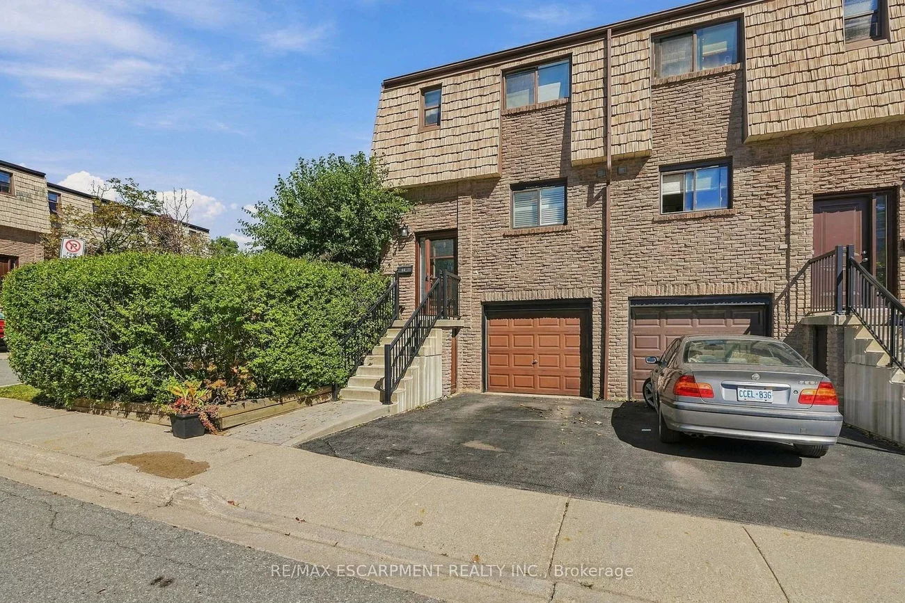 1518, Sixth, 1003 - CP College Park, Oakville