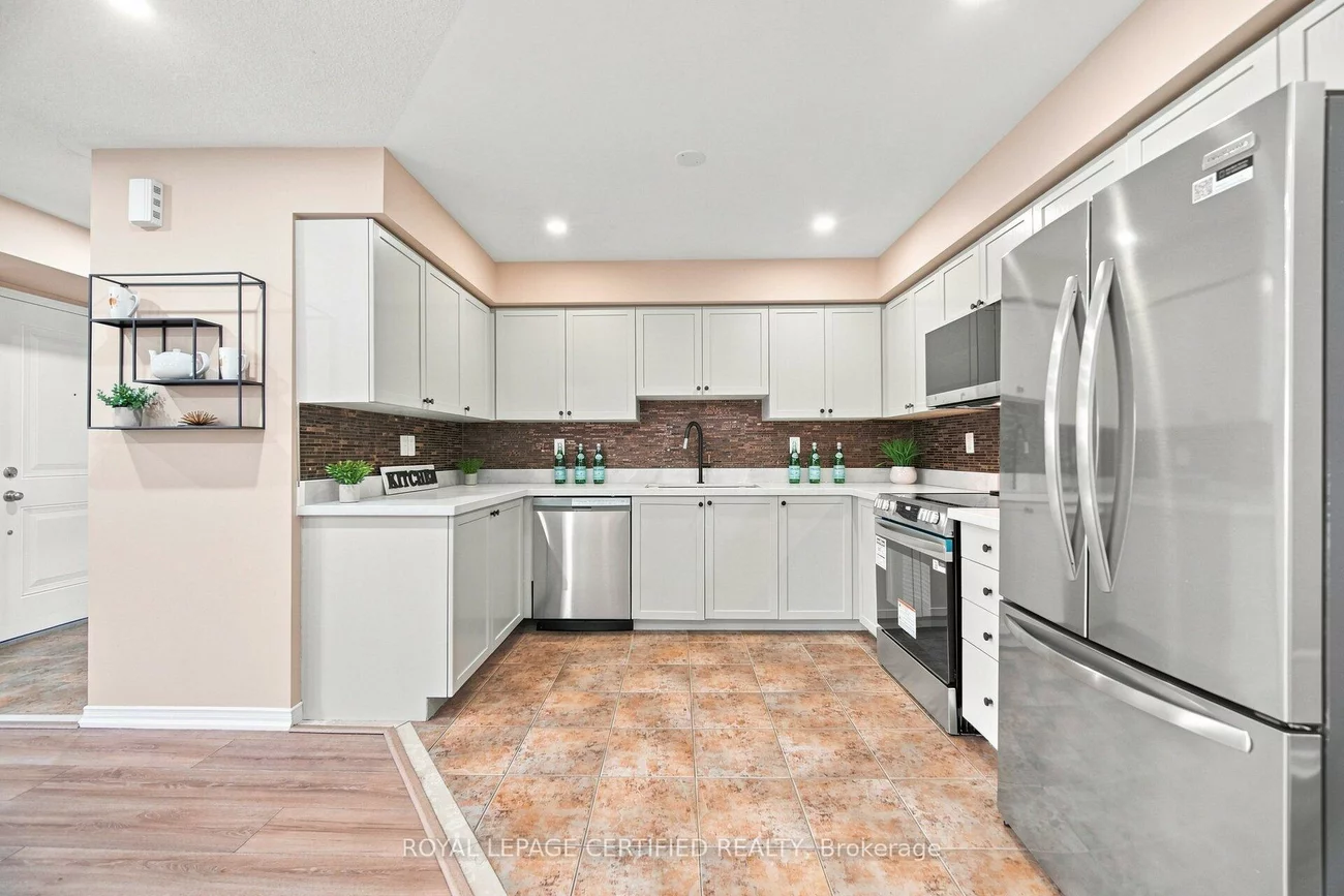 2551, Sixth, 1015 - RO River Oaks, Oakville
