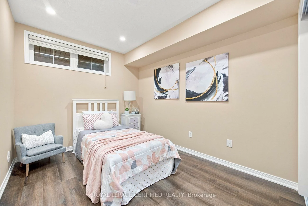 2551, Sixth, 1015 - RO River Oaks, Oakville